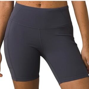 Prana Electa Shorts in Coal Grey Sz L - two side pockets & waistband key pocket